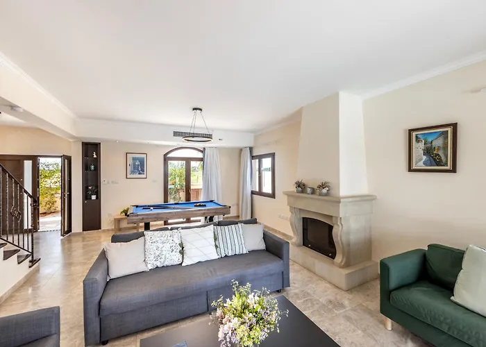 Sunnyvillas: 4br Seafront Villa*private Pool*bw44 * Protaras